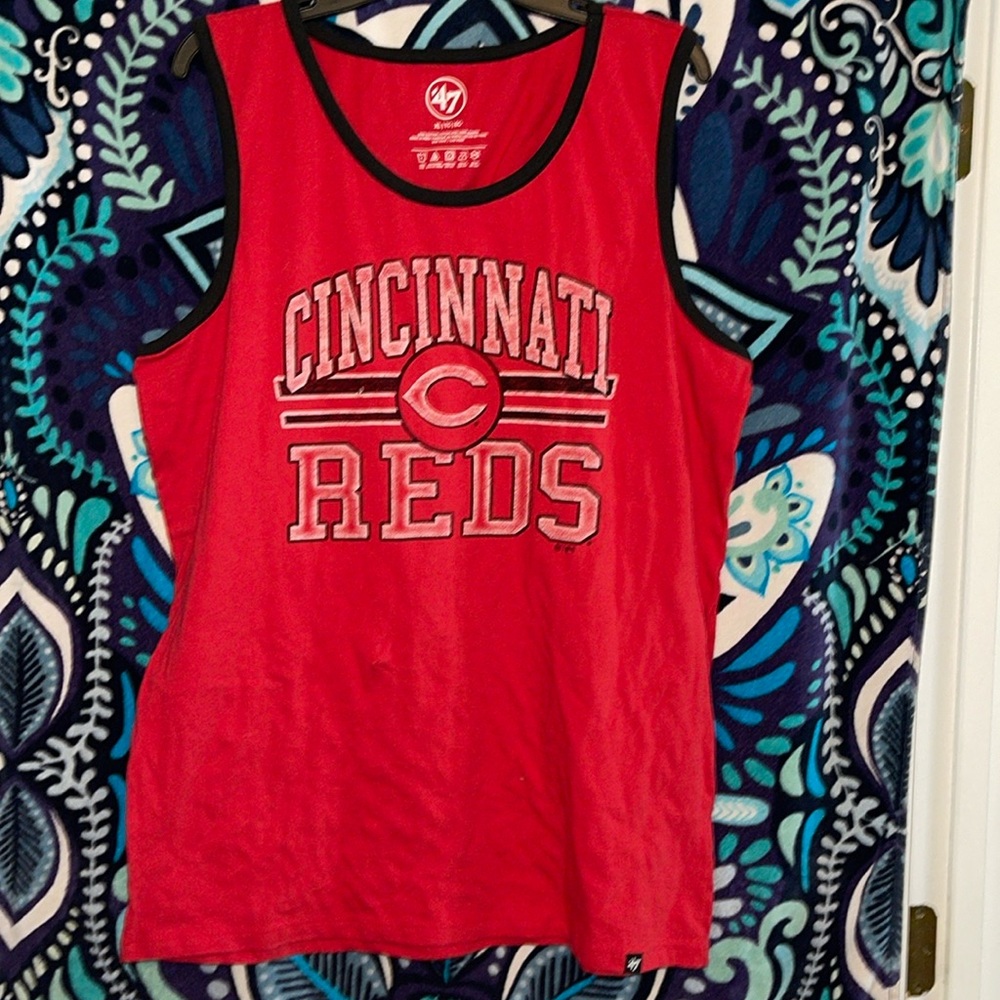 NWOT Cincinnati Reds men’s tank